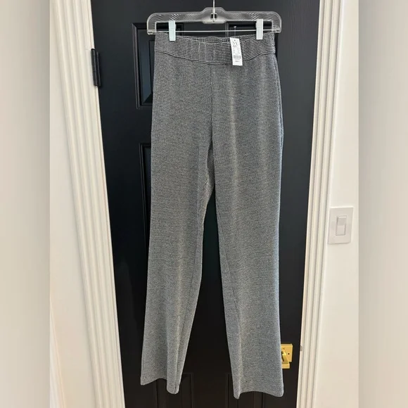 New York & Company Women’s Black and Silver Metallic Pull-On Stretchy Pants NWT - Picture 3 of 6